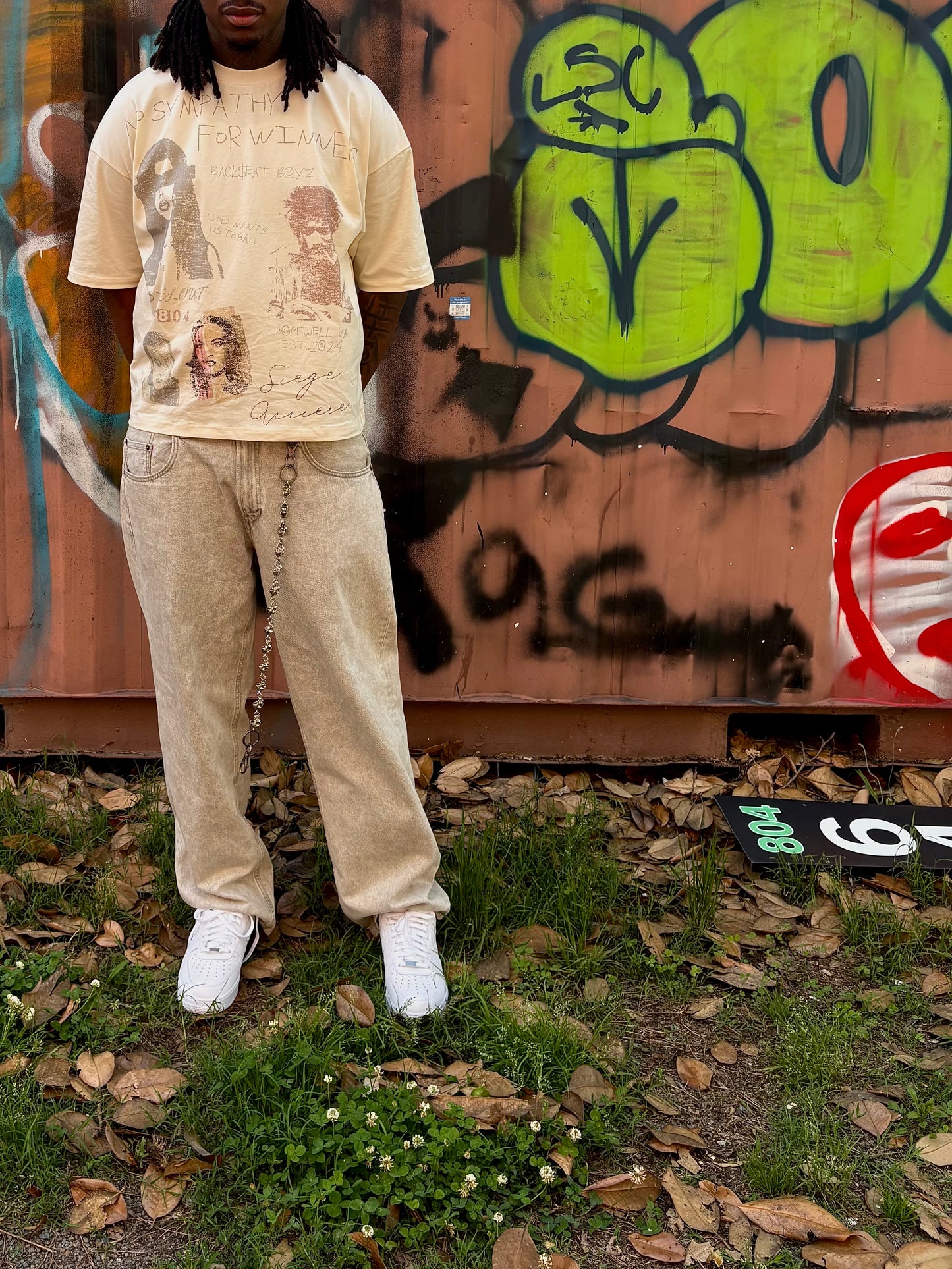 NUN BUT DETAILS VINTAGE GRAPHIC TEE
